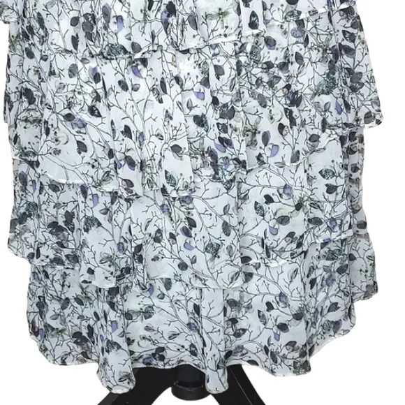 Shop 126 Raquel Alt Light Green Tiered Dress Size 40 / Small - Picture 4 of 11